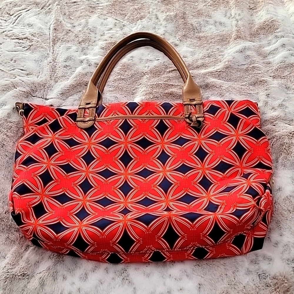 Stella and Dot Travel Bag Purse How Does She Do It Red Blue Geometric
